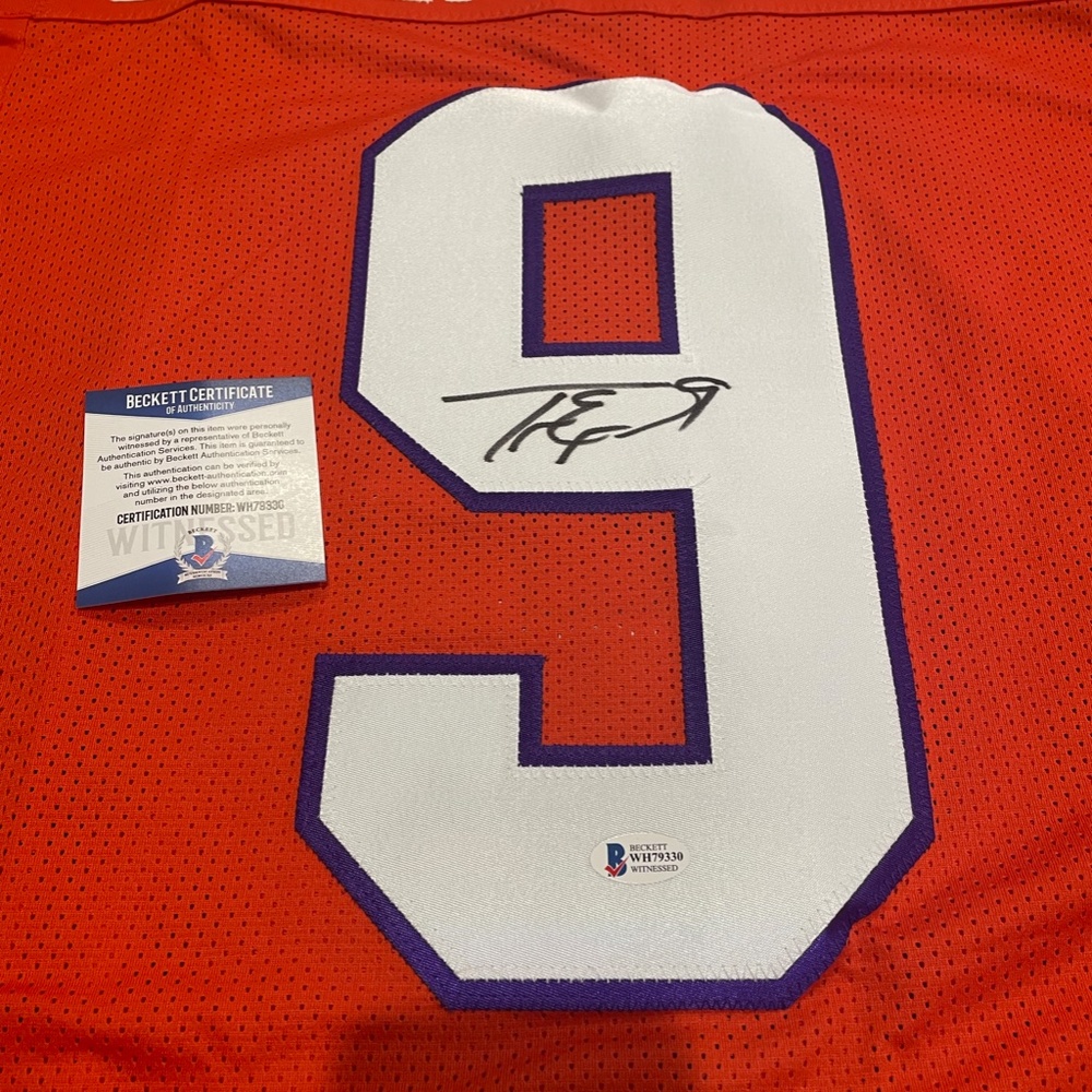 Travis Etienne Jr. Autographed CLEMSOM Look Jersey (XL)... Beckett COA.. JAGS. - Picture 2 of 4